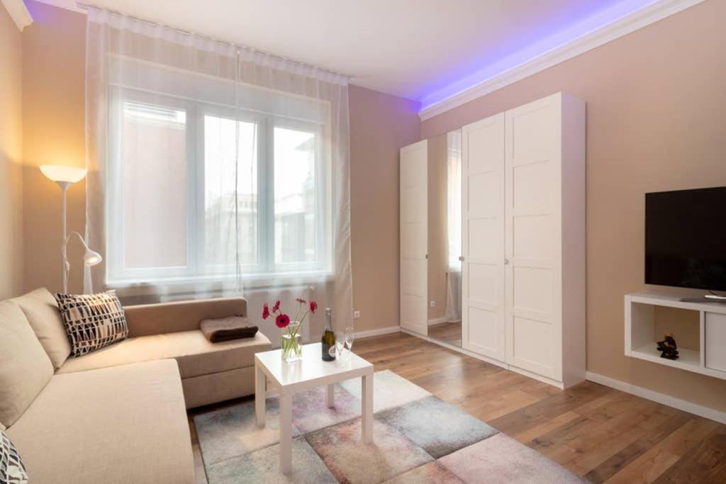 Nice And Cozy Apartment Next To The Parliament Budapeşte Dış mekan fotoğraf